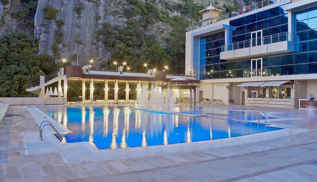  Ladonia Hotels Adakule