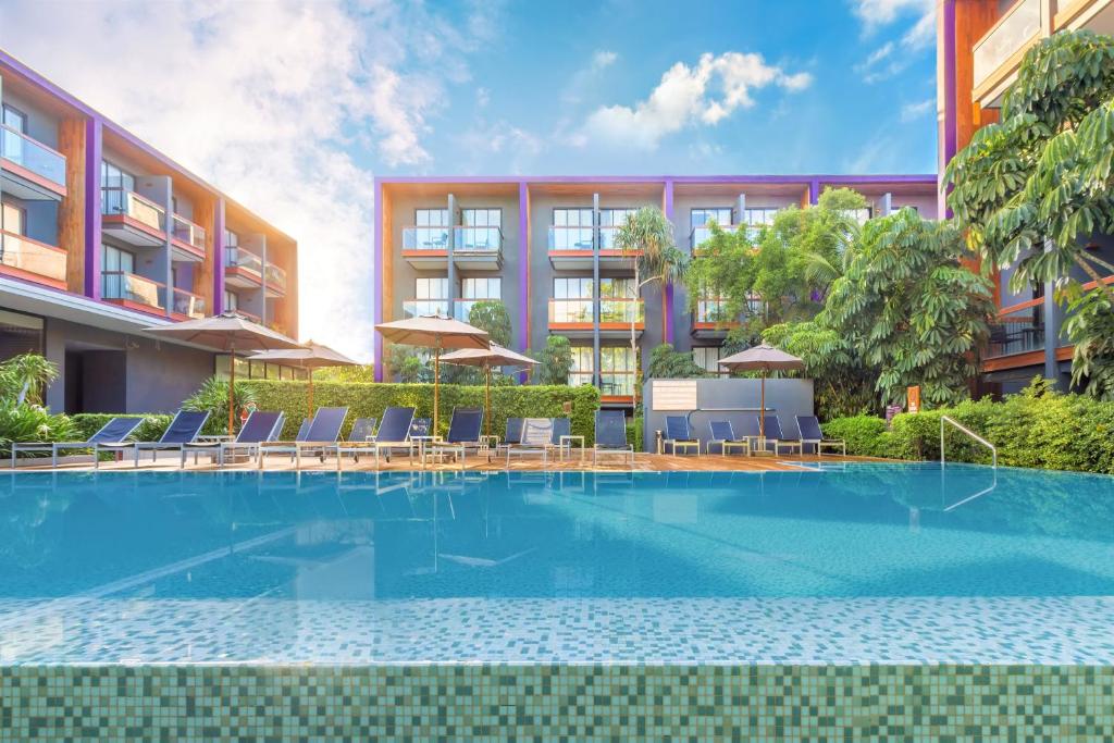 Holiday Inn Express Phuket Patong Beach Central an IHG Hotel