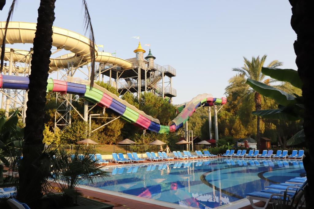 AQUA FANTASY RESORT 