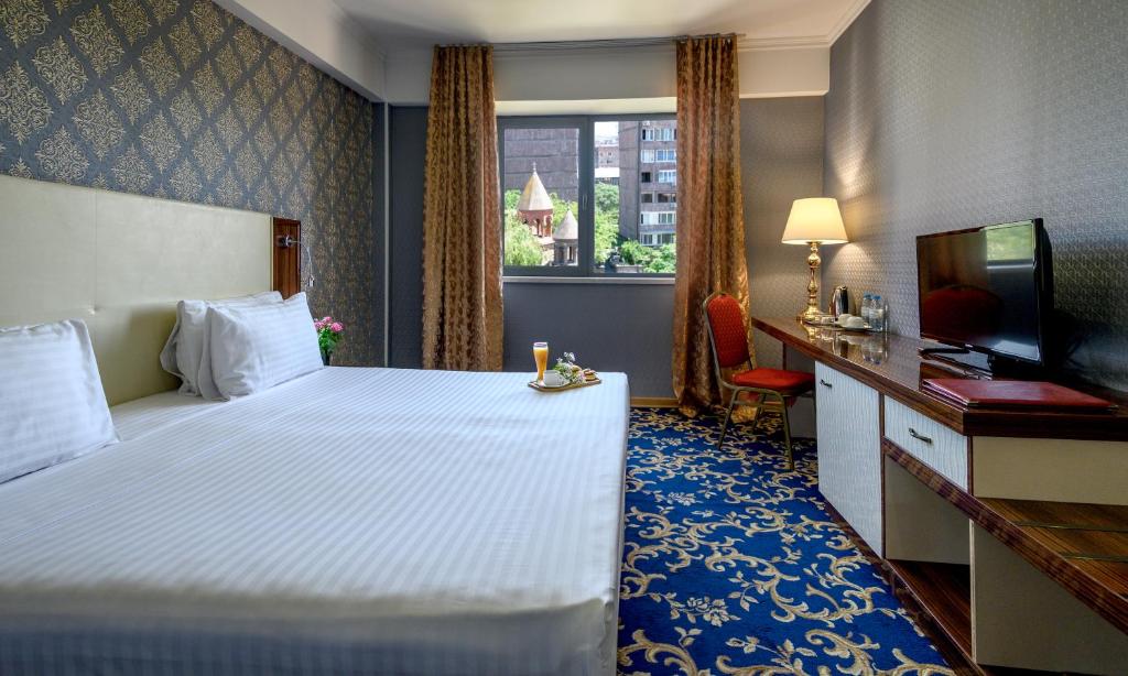 royal plaza hotel yerevan