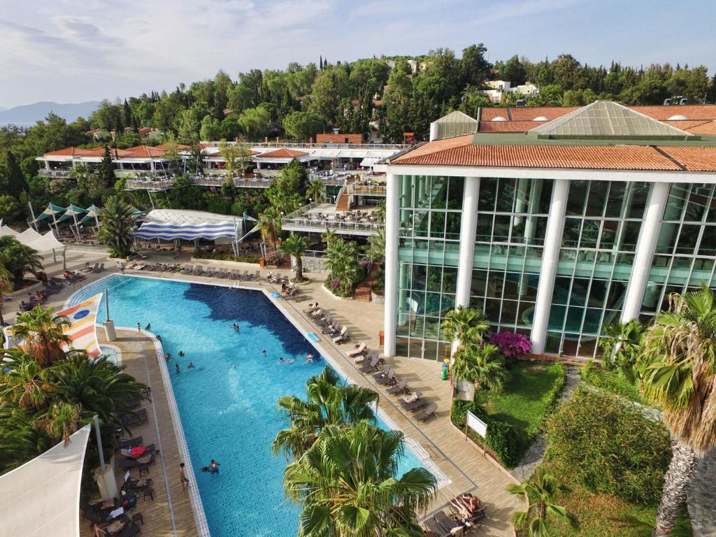 PINE BAY RESORT 