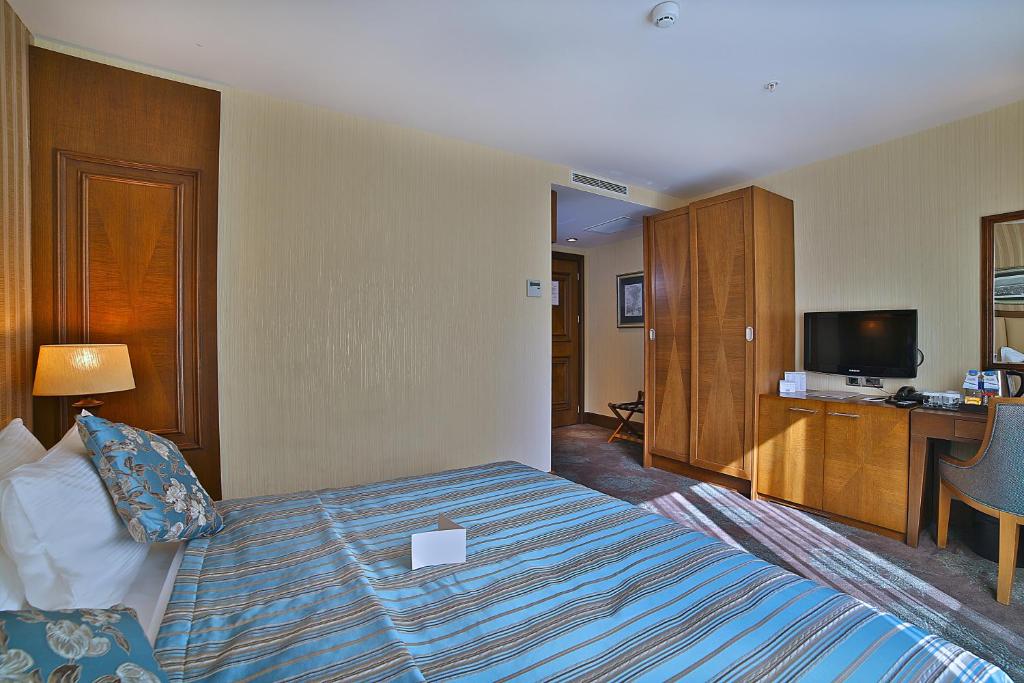 ADELMAR HOTEL