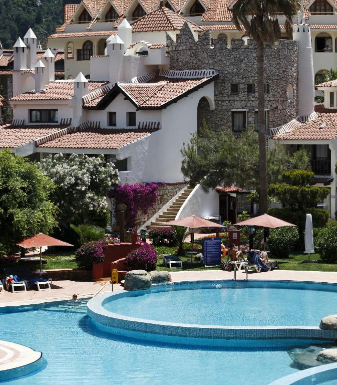 MARTI RESORT DELUXE HOTEL