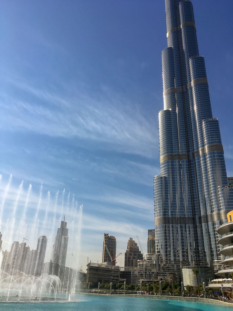 crowne plaza sheikh zayed